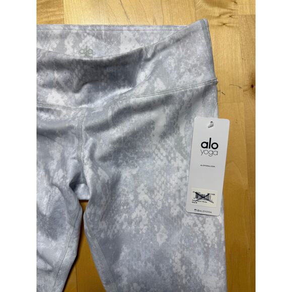 Alo Yoga Vapor Python Airbrush Leggings NWT Size Medium - Picture 2 of 3